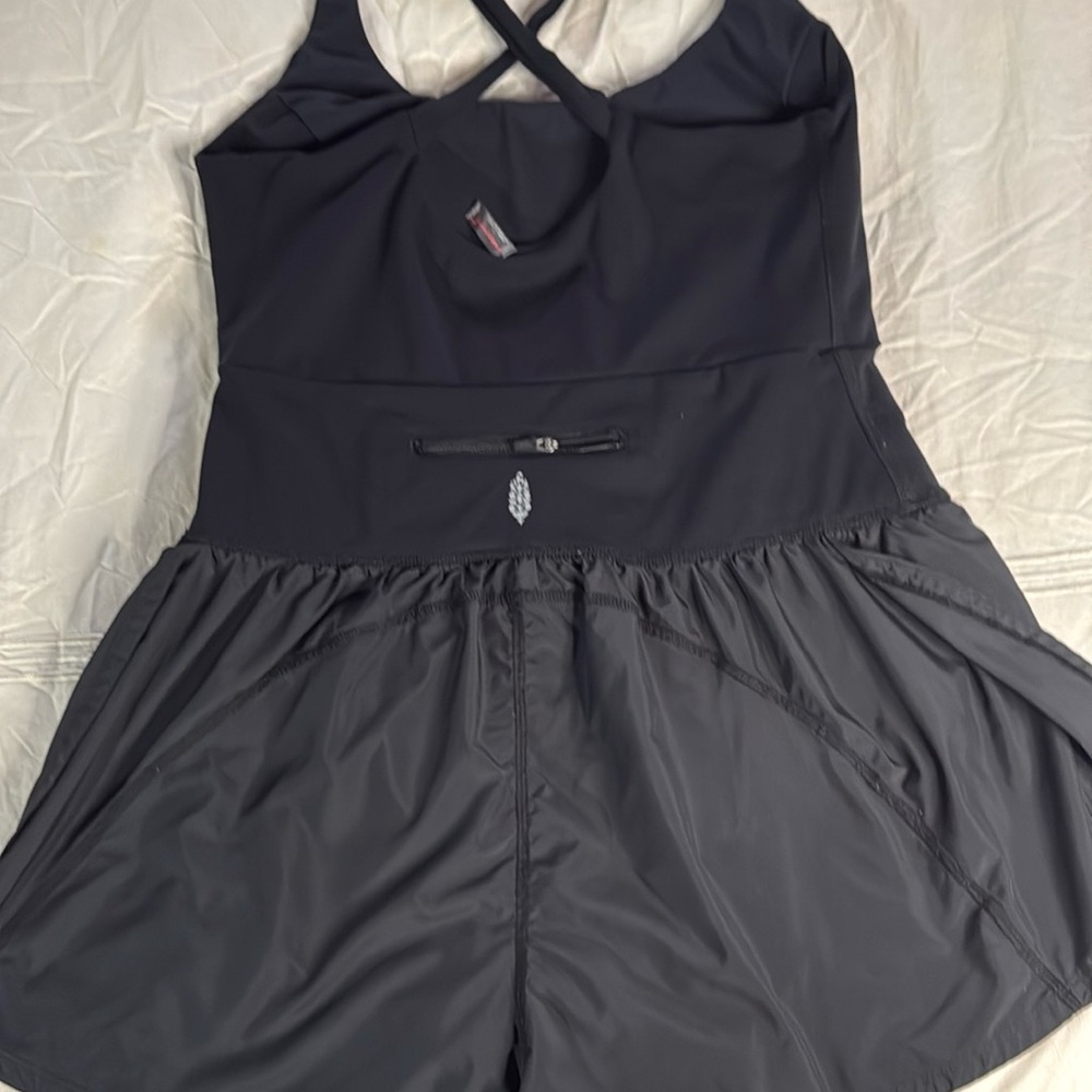 Free people movement size L black cross back romper